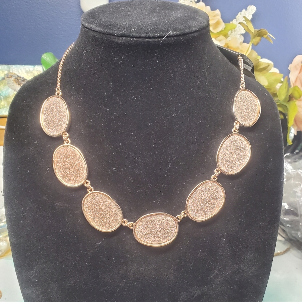 NWT New York & Company Copper Toned Chunky  19" Necklace. With A 3" Extender.